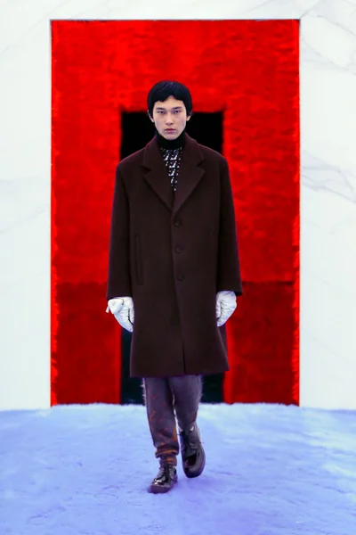 Look 12